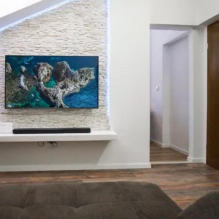 In With Sea View, Balcony, Air Conditioning, Wifi 5132-2 *